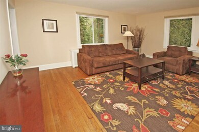 124 Hilltop Rd, Silver Spring, MD 20910 - photo 2