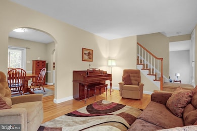 513 Lawrence Ave, Reading, PA 19609 - photo 4