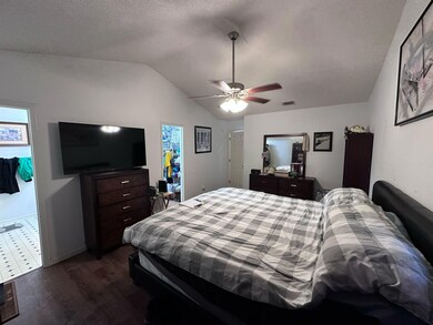 14 Marquis Way bedroom