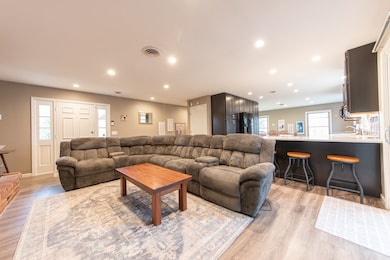 2959 Kay Ln, Columbus, IN 47203 - photo 7