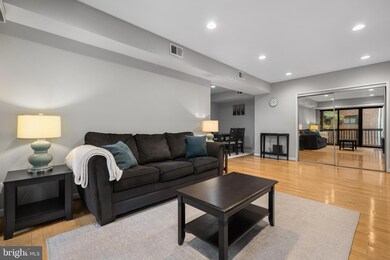 2702 Dartmouth Rd unit 3, Alexandria, VA 22314 - photo 6