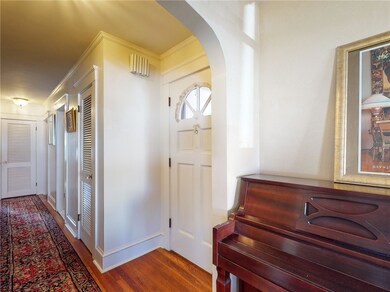 362 Forest Ave, Middletown, RI 02842 - photo 4