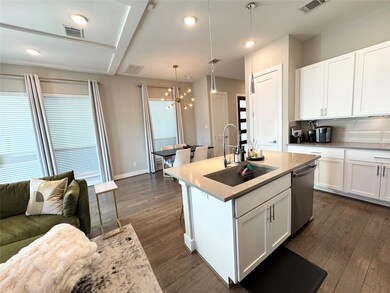 4513 Whitney Park Way, Houston, TX 77022 - photo 5