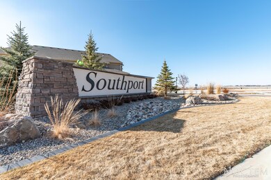 902 Southport Loop-2