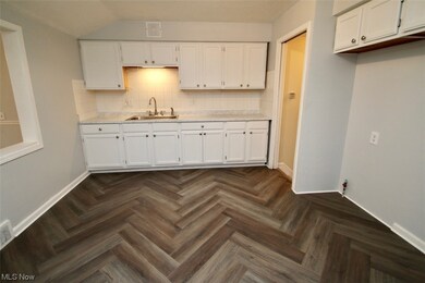 5398 Bartlett Rd, Bedford, OH 44146 - photo 6