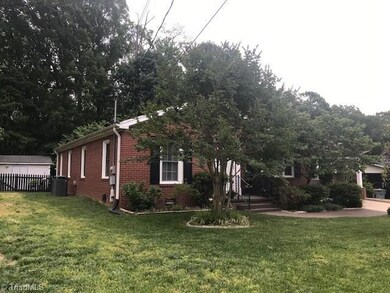 1739 Harvell St, Asheboro, NC 27205 - photo 3