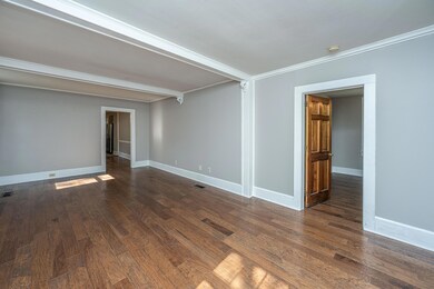 1711RiverFrontDr008