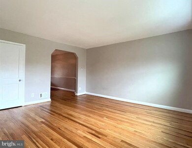 1232 Brewster St, Halethorpe, MD 21227 - photo 3