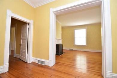 523 Walnut St, Statesville, NC 28677 - photo 5