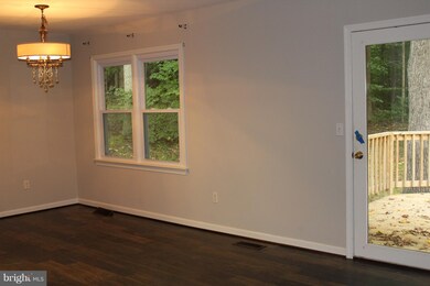 10809 Cedar Post Ln, Spotsylvania, VA 22553 - photo 7