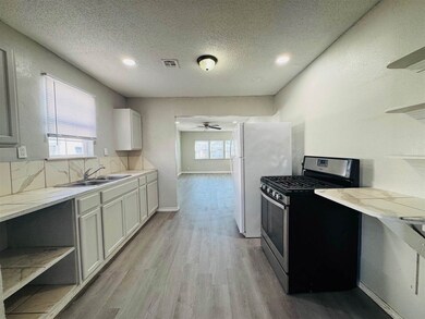 430 S Peachtree St, Ponca City, OK 74601 - photo 4