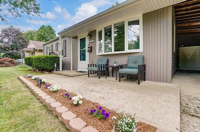 4549 Grimsby Rd, Columbus, OH 43227 - photo 3