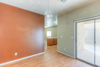 Living Room (4)-FULL
