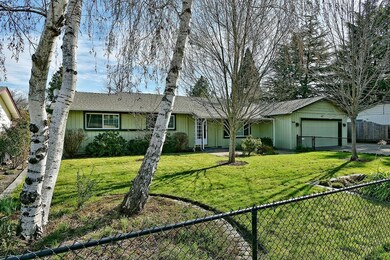 3460 Edella St, Central Point, OR 97502 - photo 2