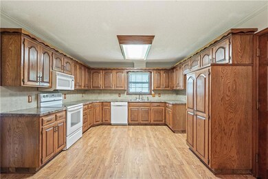 115 SW 19th St, Oak Grove, MO 64075 - photo 6