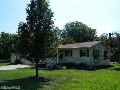 704 Playground Rd, Archdale, NC 27263 - photo 3