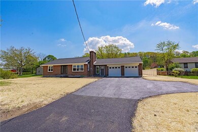 6291 Chestnut St, Zionsville, PA 18092 - photo 2