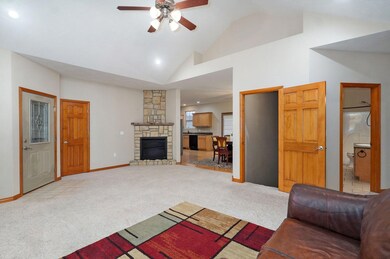 902 N 39th St, Nixa, MO 65714 - photo 3