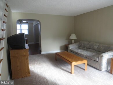 18 Clarendon Dr, Darby, PA 19023 - photo 3