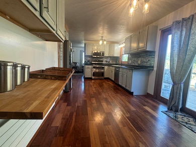 486 Wightman Hill Rd, Richford, VT 05476 - photo 3