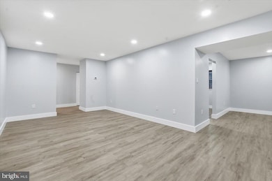 9713 Kings Crown Ct unit 1, Fairfax, VA 22031 - photo 6