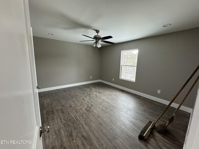 112 Highland View Dr, Knoxville, TN 37920 - photo 7