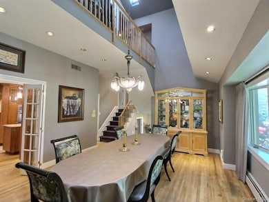 467 Susan Ct, West Hempstead, NY 11552 - photo 7