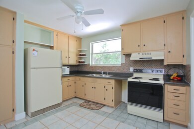 4420 Biddy Ln W, Jacksonville, FL 32210 - photo 3