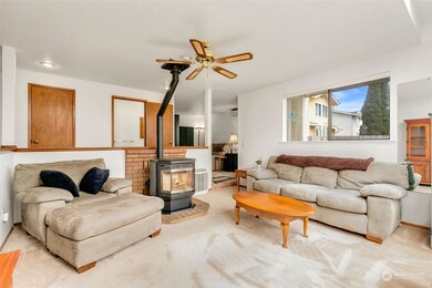 211 95th Place SE, Everett, WA 98208 - photo 3