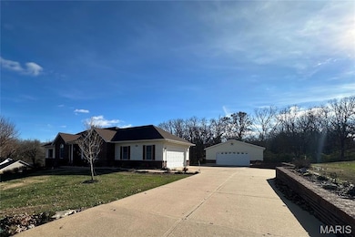 812 Hillcrest Dr, Owensville, MO 65066 - photo 3