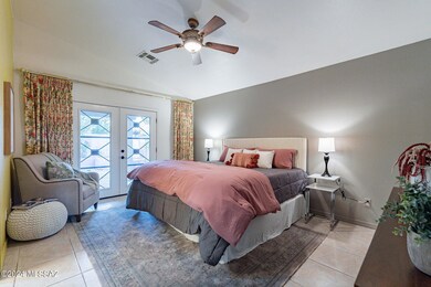 Primary bedoom