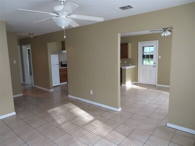 7207A Meadowgreen Ln unit A, Needville, TX 77461 - photo 2