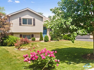 575 W Fay Ave, Elmhurst, IL 60126 - photo 2