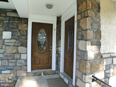 115 Morton Ave unit 2, Broomall, PA 19008 - photo 2