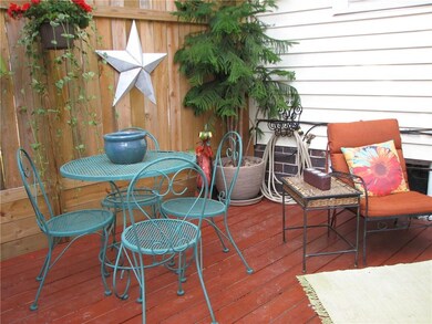 503 E 2nd St S, Newton, IA 50208 - photo 6