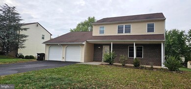 962 Fairgrounds Rd, Hatfield, PA 19440 - photo 2