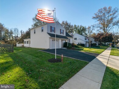 154 Rice Dr, Morrisville, PA 19067 - photo 2