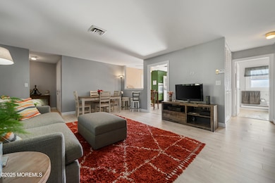 677 New Castle Ct unit B, Lakewood, NJ 08701 - photo 6