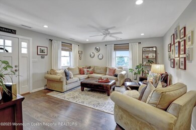 11-Family Room