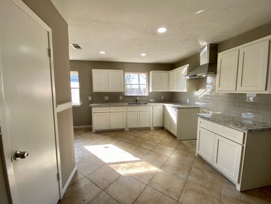 10822 Overlea Dr, Houston, TX 77089 - photo 5