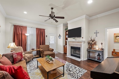 142 Phillip Cir, Hewitt, TX 76643 - photo 4