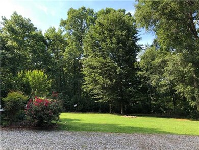 3095 Hollywood Dr, Gastonia, NC 28052 - photo 2