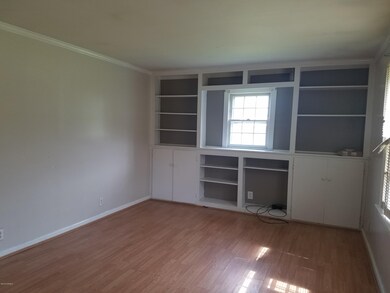 4 Living Room