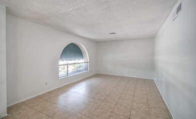 Living Room (2)