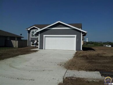 1707 SW Valley View Dr, Topeka, KS 66615 - photo 3