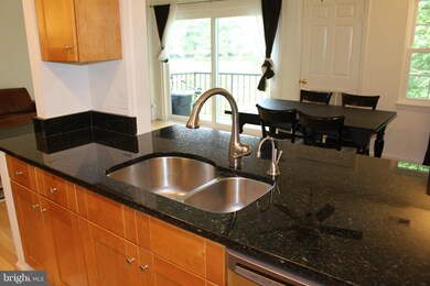 10404 Parthenon Ct, Bethesda, MD 20817 - photo 7