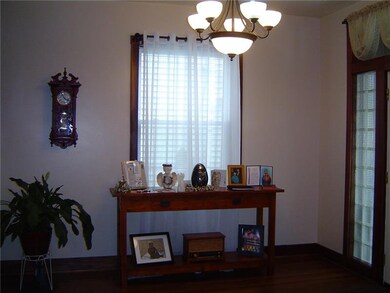 609 Penn Ave, Midland, PA 15059 - photo 3