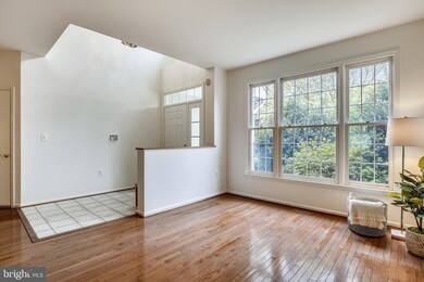 1362 Park Garden Ln, Reston, VA 20194 - photo 6