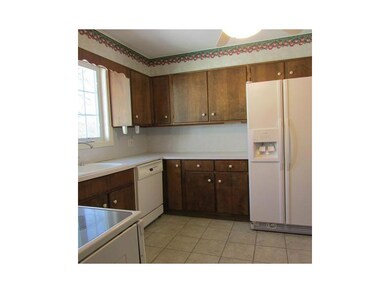 17 Candlewood Dr, Greenville, RI 02828 - photo 4