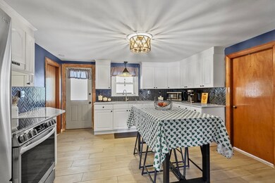 32 Landry St, Franklin, MA 02038 - photo 3